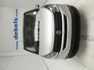 krockskadad bil bedrijf Fiat Talento 1.6D 2019/10