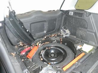 Land Rover Discovery Sport 2.0D SPORT DYNA picture 24