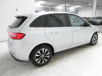 Mercedes B-klasse 1.5D  180D picture 7