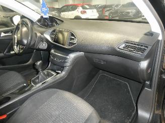 Peugeot 308 II STYLE picture 15