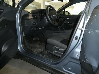 Toyota C-HR  picture 9