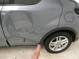 Toyota C-HR  picture 11