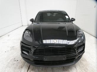 Porsche Macan S picture 2