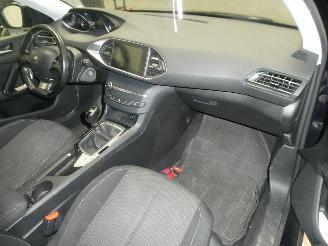 Peugeot 308 II SW STYLE picture 10