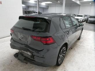 Volkswagen Golf LIFE picture 9