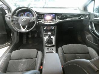 Opel Astra TOURER picture 14