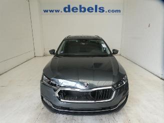 Vaurioauto  passenger cars Skoda Octavia AMBITION 2021/3
