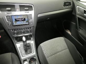 Volkswagen Golf 1.6D VARIANT TRENDLI picture 13