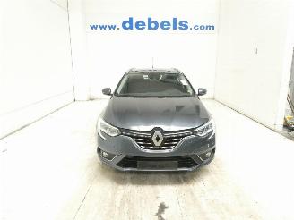 Damaged car Renault Mégane IV GRANDTOUR 2020/3