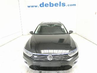 krockskadad bil auto Volkswagen Passat GTE 2016/9