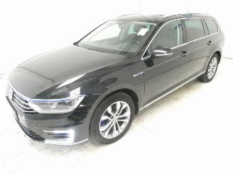Volkswagen Passat GTE picture 3