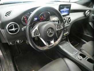Mercedes Cla-klasse 180 picture 17