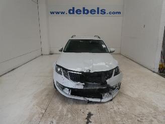 krockskadad bil auto Skoda Octavia AMBITION 2020/10