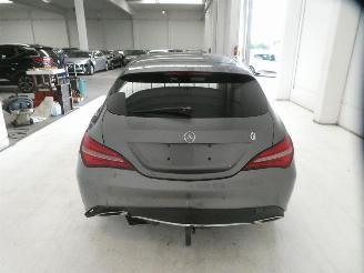 Mercedes 200-serie 200 D picture 12