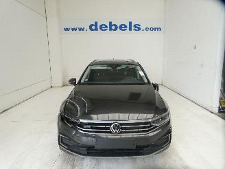 Schadeauto Volkswagen Passat GTE 2022/3