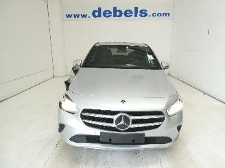 krockskadad bil auto Mercedes B-klasse  2020/9