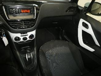 Peugeot 208 LIKE picture 16