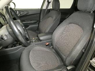 Mini Cooper ONE CLUBMAN picture 14