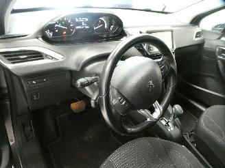 Peugeot 208 TECH EDITION picture 15