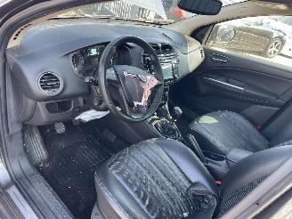 Lancia Delta 1.6 MTJT picture 14