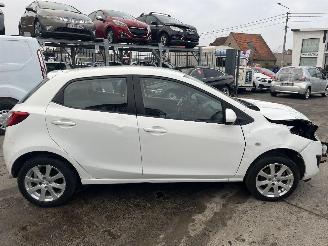 Voiture accidenté Mazda 2 1.4 B 2013/9