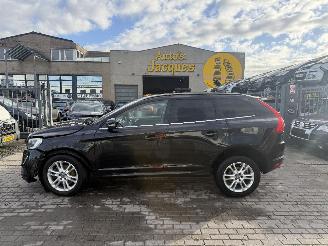 krockskadad bil auto Volvo Xc-60 2.0D MOMENTUM 2015/1