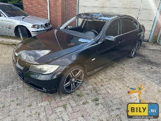Dezmembrări autoturisme BMW 3-serie E90 325IX N52B25 Black- sapphire metallic 2007/1