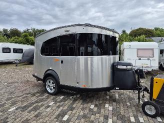 damaged caravans Airstream  basecamp 2017/1