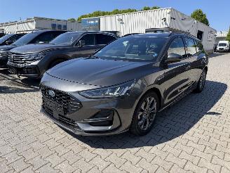 Vaurioauto  passenger cars Ford Focus ST-Line Automatik 2025/6