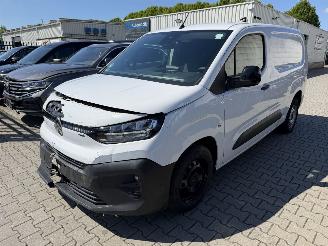damaged commercial vehicles Citroën Berlingo Blue HDI 96 kw L2H1 2025/9