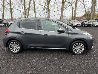  Peugeot 208 ALLURE 2016/9