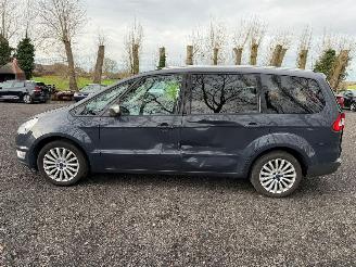 Ford Galaxy GHIA picture 9