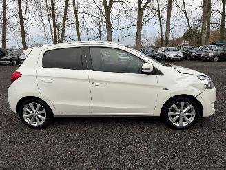 damaged passenger cars Mitsubishi Space-star STAR 2015/3