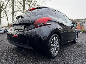 Peugeot 208 ALLURE picture 13