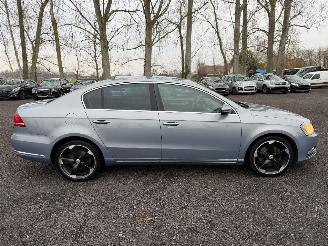 Damaged car Volkswagen Passat HIGHLINE 2011/3