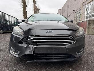 Ford Focus TITANIUM picture 4