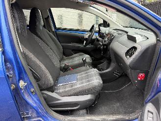 Peugeot 108 STYLE picture 21