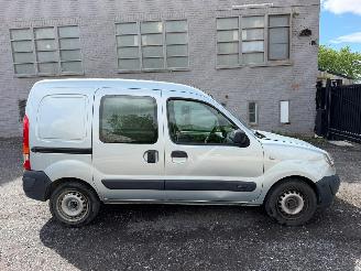 damaged commercial vehicles Renault Kangoo BESTELWAGEN E 2005/11