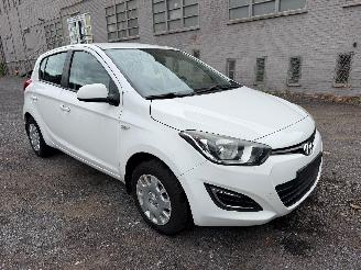 Hyundai I-20  picture 2