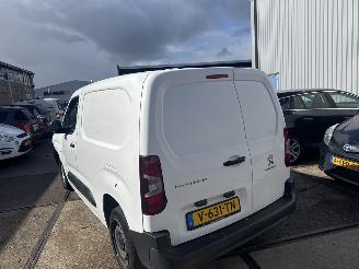damaged commercial vehicles Peugeot Partner 1.6 Bleu HDI Premium 2018/11
