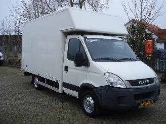 Schade bestelwagen Iveco Daily MEUBELBAK 2.3D  AUTOMAAT 2009/9