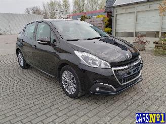 Peugeot 208  picture 3