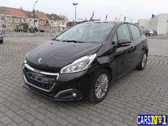 Schadeauto Peugeot 208  2019/3