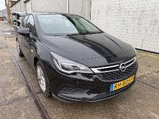  Opel Astra 1.0 Online Edition 2017/11
