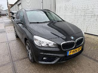 krockskadad bil auto BMW 2-serie 218d Sport 2015/6