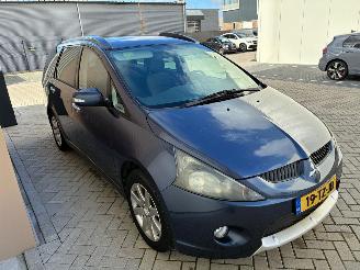 Schadeauto Mitsubishi Grandis 2.4-16V InSport 7-Persoons 2007/3