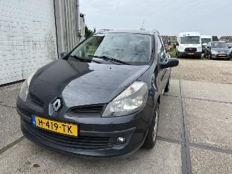 Damaged car Renault Clio 1.2 TCE Business 2008/12