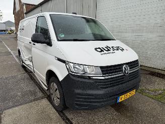 Volkswagen Transporter 2.0 TDI L2H1 28 110PK Navigatie Trekhaak picture 15