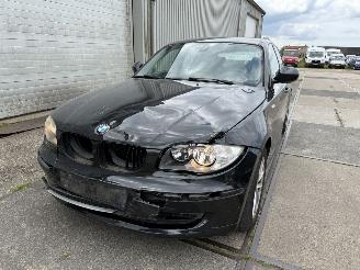 krockskadad bil auto BMW 1-serie 116i Business Line Automaat Navi 2009/11
