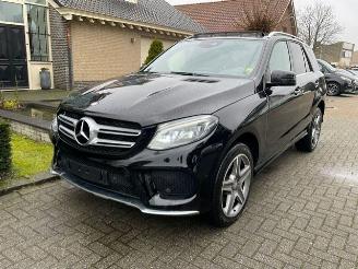 krockskadad bil auto Mercedes GLE 250 d 4MATIC AMG LINE PANORAMADAK CAMERA NAVI 2015/9